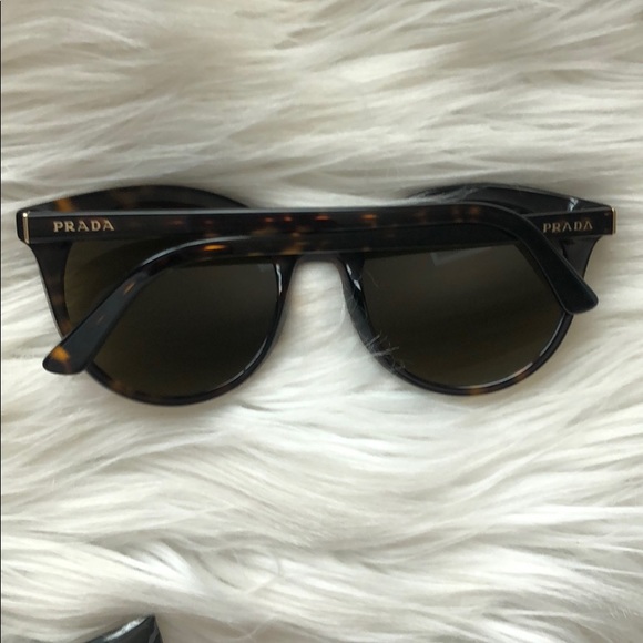 New! Women’s PRADA SPR 02X Sunglasses - Picture 5 of 9